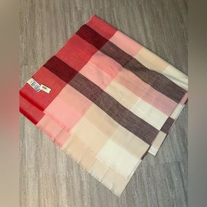 GAP plaid scarf / wrap